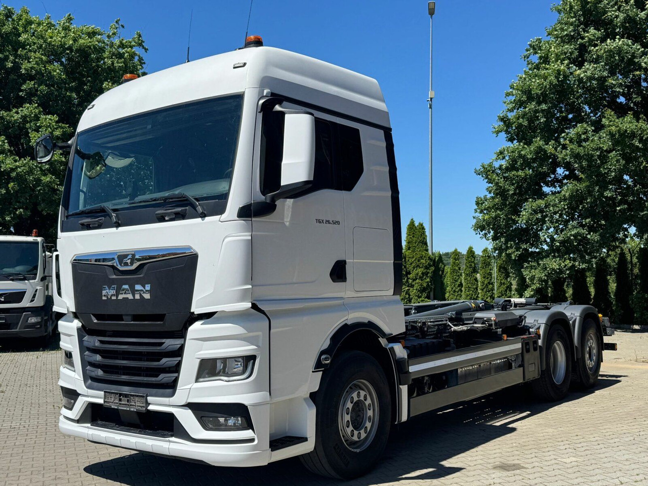 MAN TGX 26.520 6x2 Abrollkipper MEILLER RS 21.70 - Kamion sa hidrauličnom kukom: slika 2 MAN TGX 26.520 6x2 Abrollkipper MEILLER RS 21.70 - Kamion sa hidrauličnom kukom: slika 2