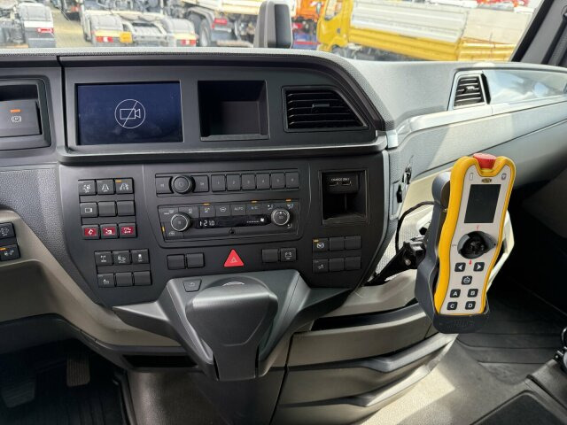 MAN TGX 26.520 6x2 Abrollkipper MEILLER RS 21.70 - Kamion sa hidrauličnom kukom: slika 3 MAN TGX 26.520 6x2 Abrollkipper MEILLER RS 21.70 - Kamion sa hidrauličnom kukom: slika 3