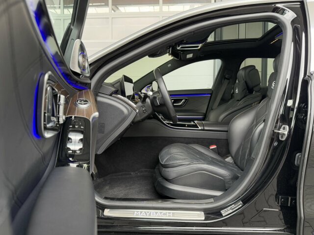 Maybach Mercedes Benz S680 Maybach V12 High-End -Paket - Limuzina: slika 4 Maybach Mercedes Benz S680 Maybach V12 High-End -Paket - Limuzina: slika 4