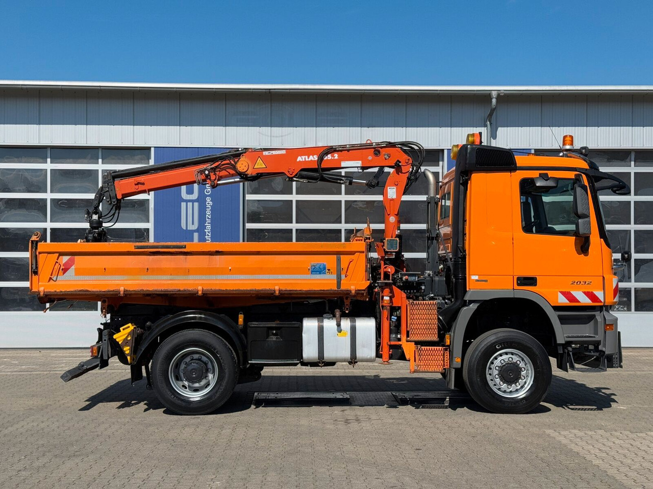 Mercedes-Benz ACTROS 2044 4x4 Kipper Kran ATLAS 65.2 A2L - Kamion sa dizalicom: slika 3 Mercedes-Benz ACTROS 2044 4x4 Kipper Kran ATLAS 65.2 A2L - Kamion sa dizalicom: slika 3