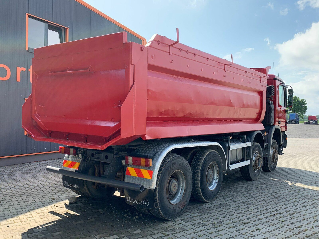 Mercedes-Benz ACTROS 4141 EURO4 8x8 Muldenkipper - Istovarivač: slika 5 Mercedes-Benz ACTROS 4141 EURO4 8x8 Muldenkipper - Istovarivač: slika 5