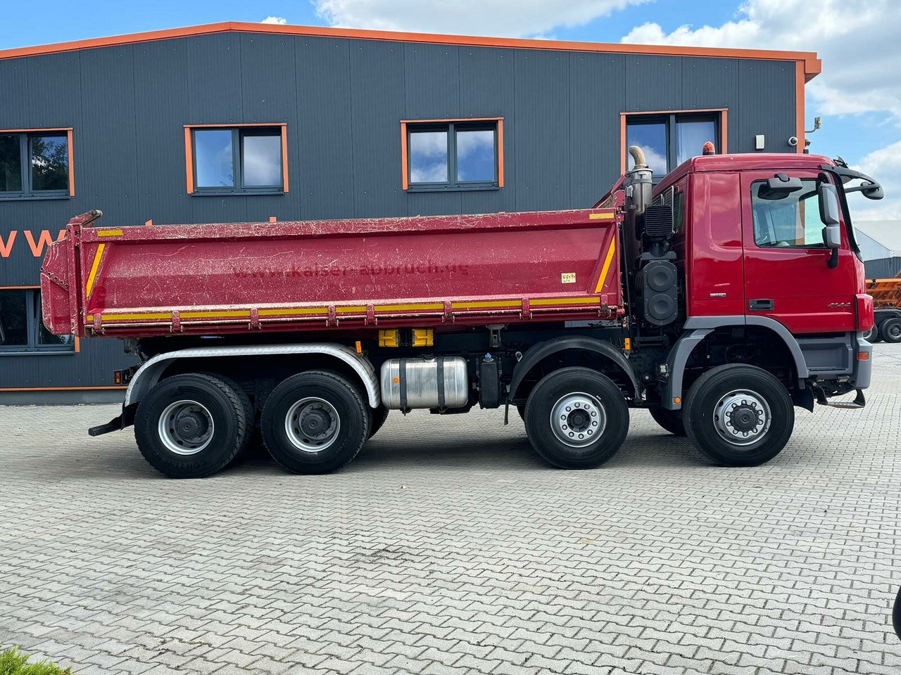 Mercedes-Benz ACTROS 4144 8x6 EURO5 Kipper mit Bordmatik - Istovarivač: slika 4 Mercedes-Benz ACTROS 4144 8x6 EURO5 Kipper mit Bordmatik - Istovarivač: slika 4