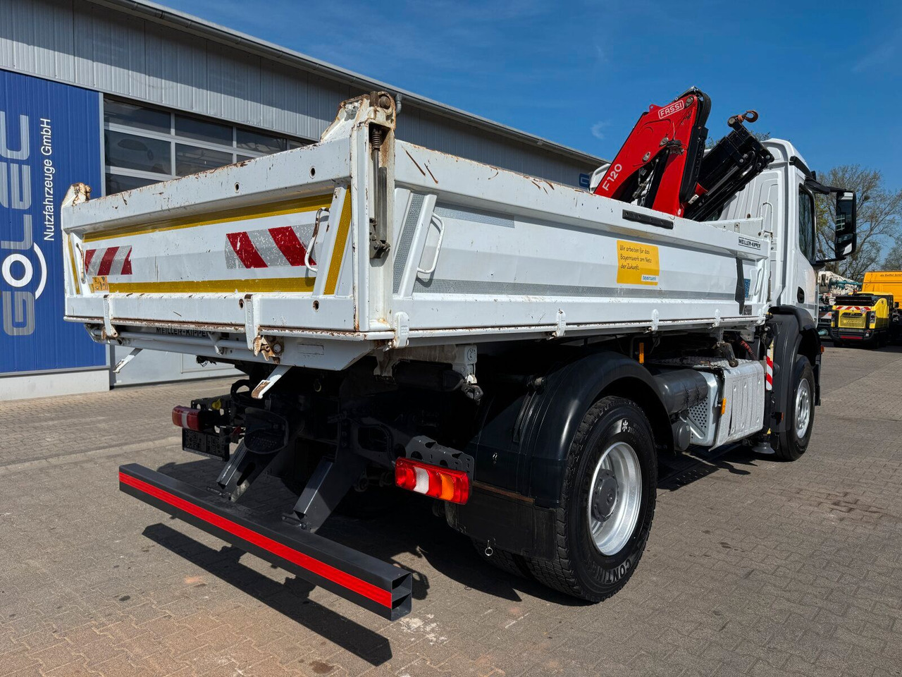 Mercedes-Benz AROCS 1832 4x2 Euro 6 Kipper Kran FASSI F120FB - Kamion sa dizalicom: slika 4 Mercedes-Benz AROCS 1832 4x2 Euro 6 Kipper Kran FASSI F120FB - Kamion sa dizalicom: slika 4