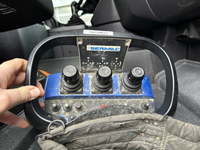 Mercedes-Benz AROCS 2636 6x4 Euro 6 Betonpumpe SERMAC 4Z36 - Auto pumpa za beton: slika 4 Mercedes-Benz AROCS 2636 6x4 Euro 6 Betonpumpe SERMAC 4Z36 - Auto pumpa za beton: slika 4