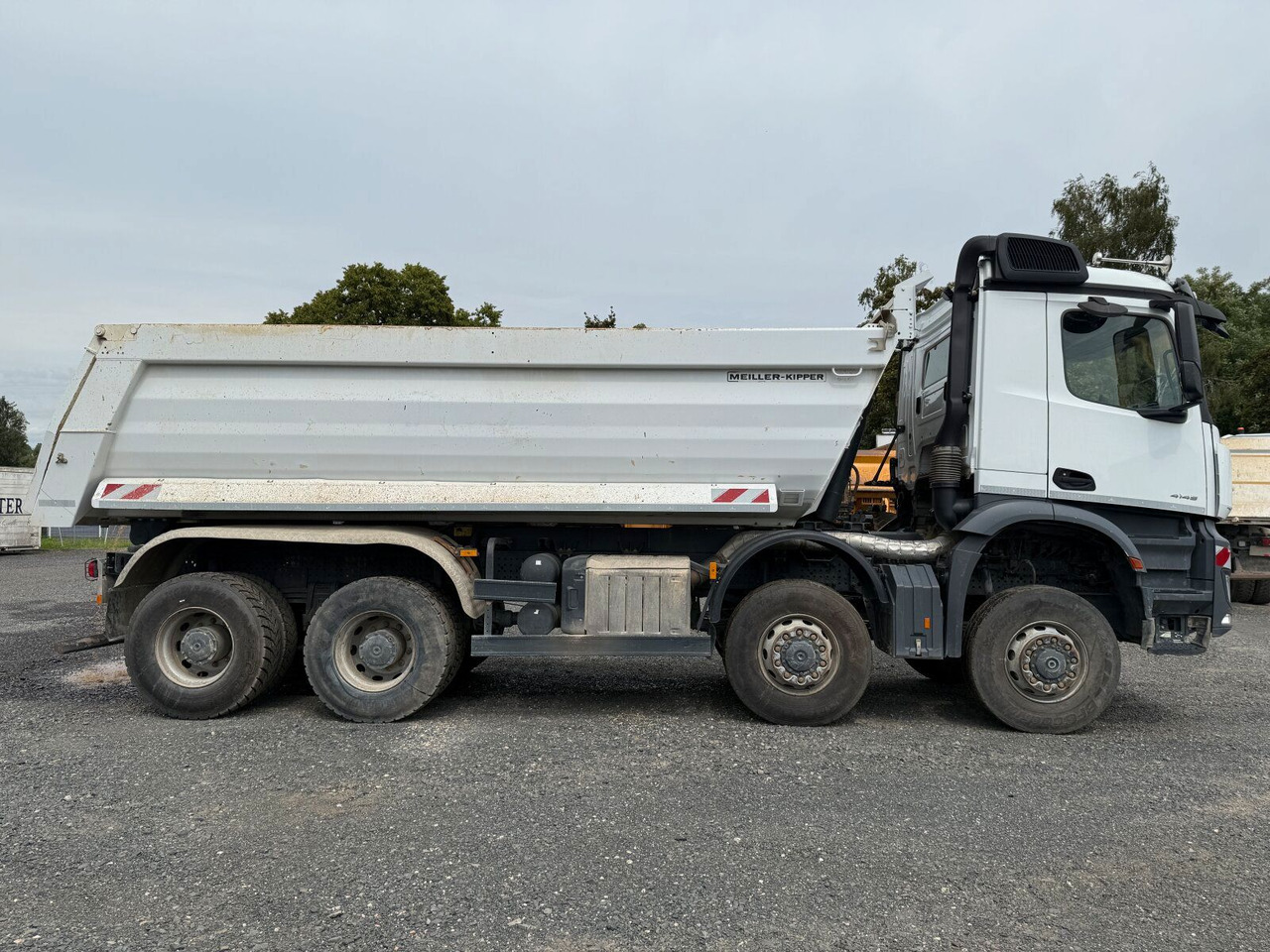 Mercedes-Benz AROCS 4145 8x8 Meiller Muldenkipper - Istovarivač: slika 3 Mercedes-Benz AROCS 4145 8x8 Meiller Muldenkipper - Istovarivač: slika 3