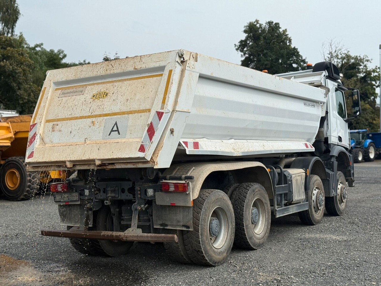 Mercedes-Benz AROCS 4145 8x8 Meiller Muldenkipper - Istovarivač: slika 4 Mercedes-Benz AROCS 4145 8x8 Meiller Muldenkipper - Istovarivač: slika 4