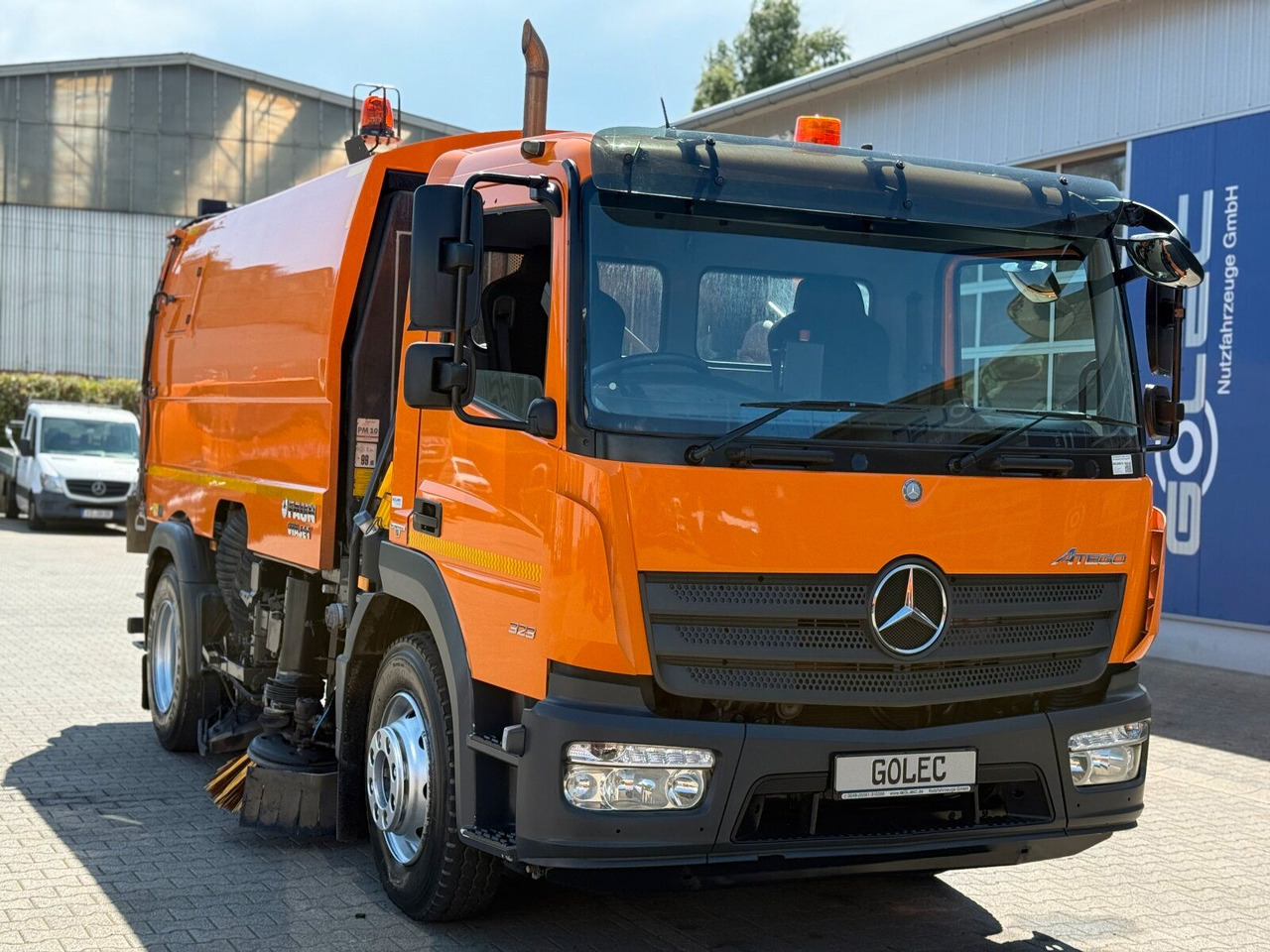 Mercedes-Benz ATEGO 1323 4x2 Kehrmaschine FAUN Viajet 6R/H - Autočistilica: slika 1 Mercedes-Benz ATEGO 1323 4x2 Kehrmaschine FAUN Viajet 6R/H - Autočistilica: slika 1