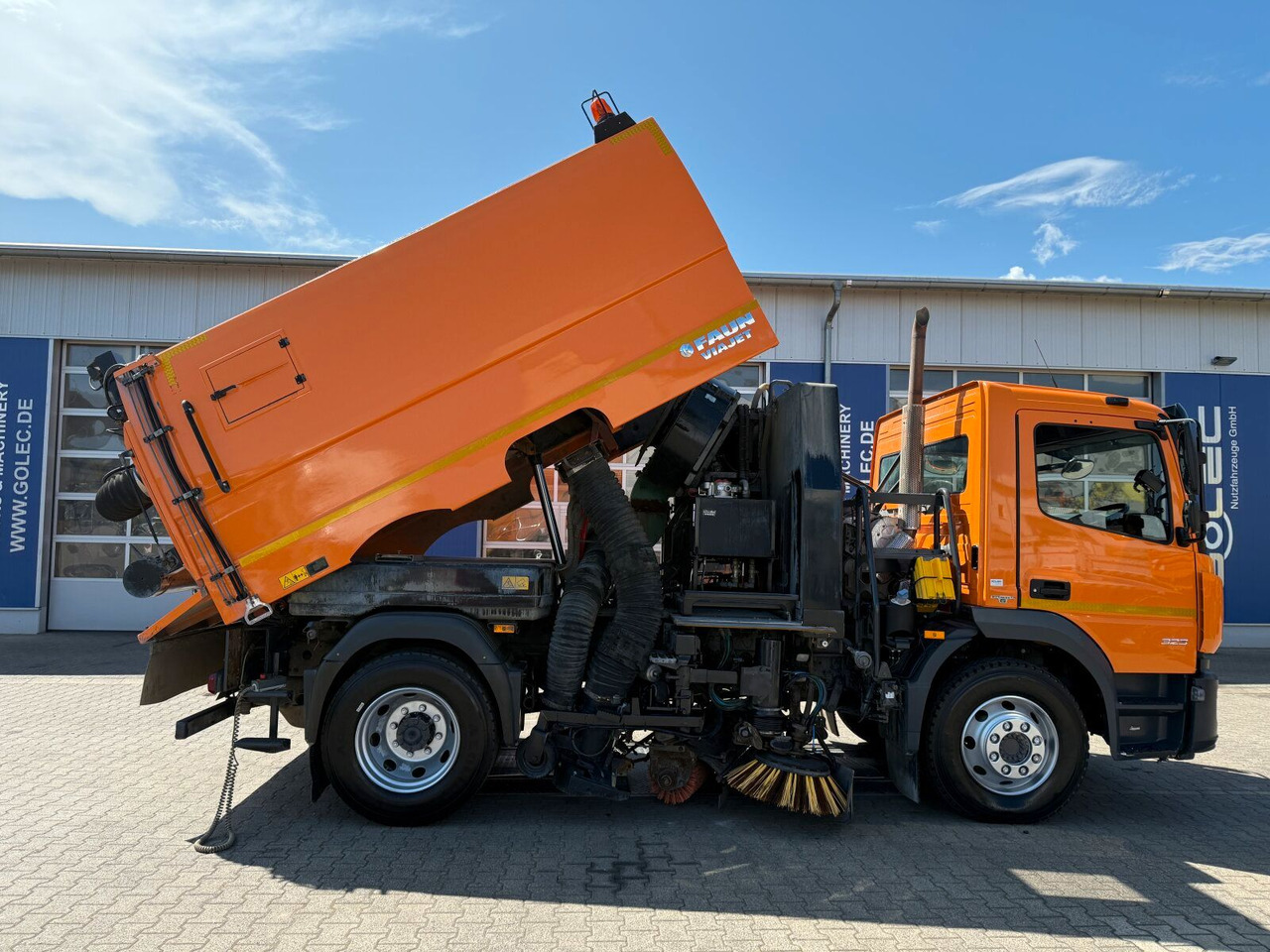 Mercedes-Benz ATEGO 1323 4x2 Kehrmaschine FAUN Viajet 6R/H - Autočistilica: slika 4 Mercedes-Benz ATEGO 1323 4x2 Kehrmaschine FAUN Viajet 6R/H - Autočistilica: slika 4