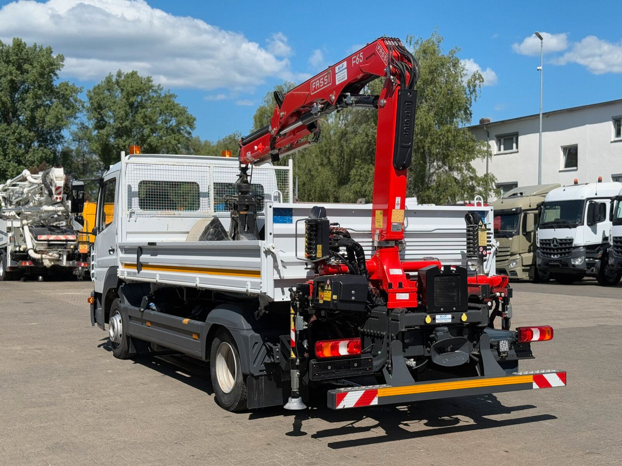 Kamion sa dizalicom Mercedes-Benz ATEGO 818 4x2 Euro 6 Kipper Kran FASSI F65B.0.22: slika 9