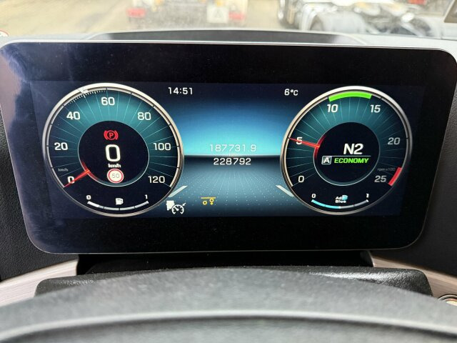 Mercedes-Benz Actros 2563 6x2 Euro 6 Abrollkipper Hyva 20-57-S - Kamion sa golom šasijom i zatvorenom kabinom: slika 2 Mercedes-Benz Actros 2563 6x2 Euro 6 Abrollkipper Hyva 20-57-S - Kamion sa golom šasijom i zatvorenom kabinom: slika 2