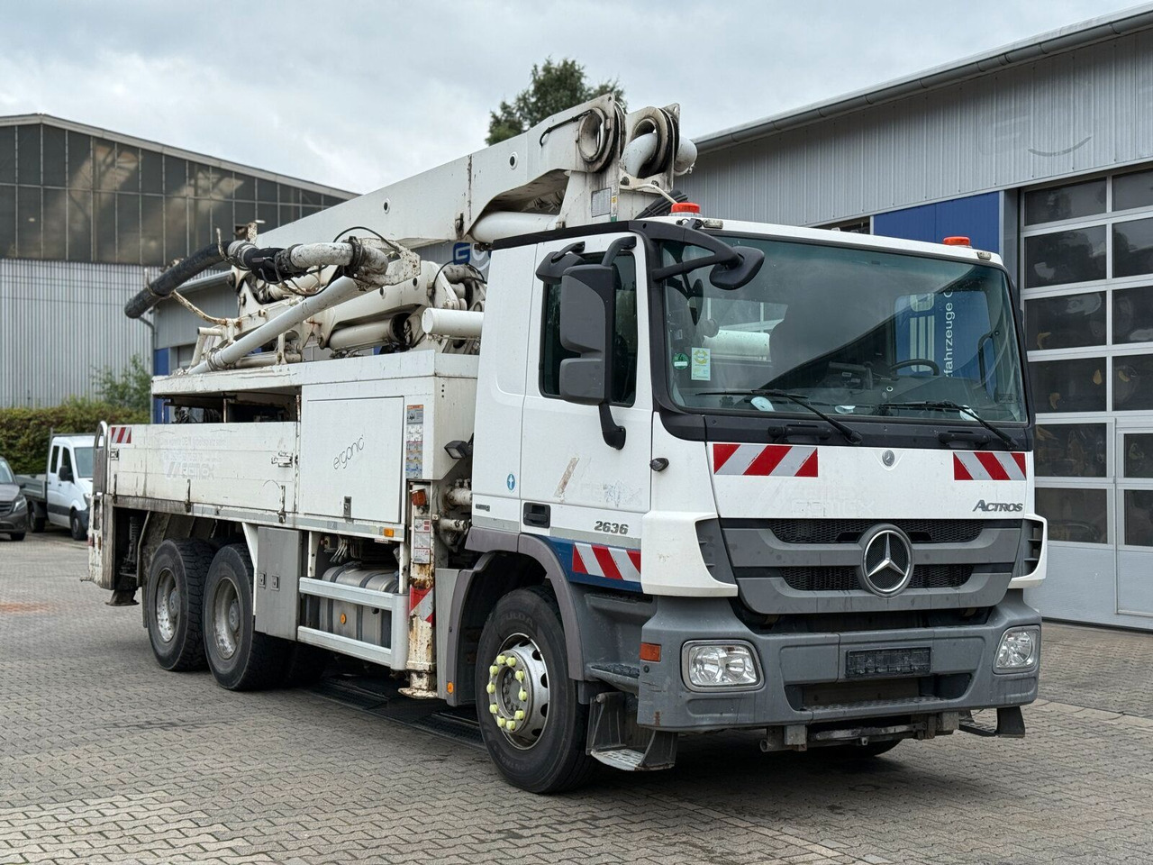 Mercedes-Benz Actros 2636 6x4 Betonpumpe Putzmeister 24-4 16H - Auto pumpa za beton: slika 1 Mercedes-Benz Actros 2636 6x4 Betonpumpe Putzmeister 24-4 16H - Auto pumpa za beton: slika 1