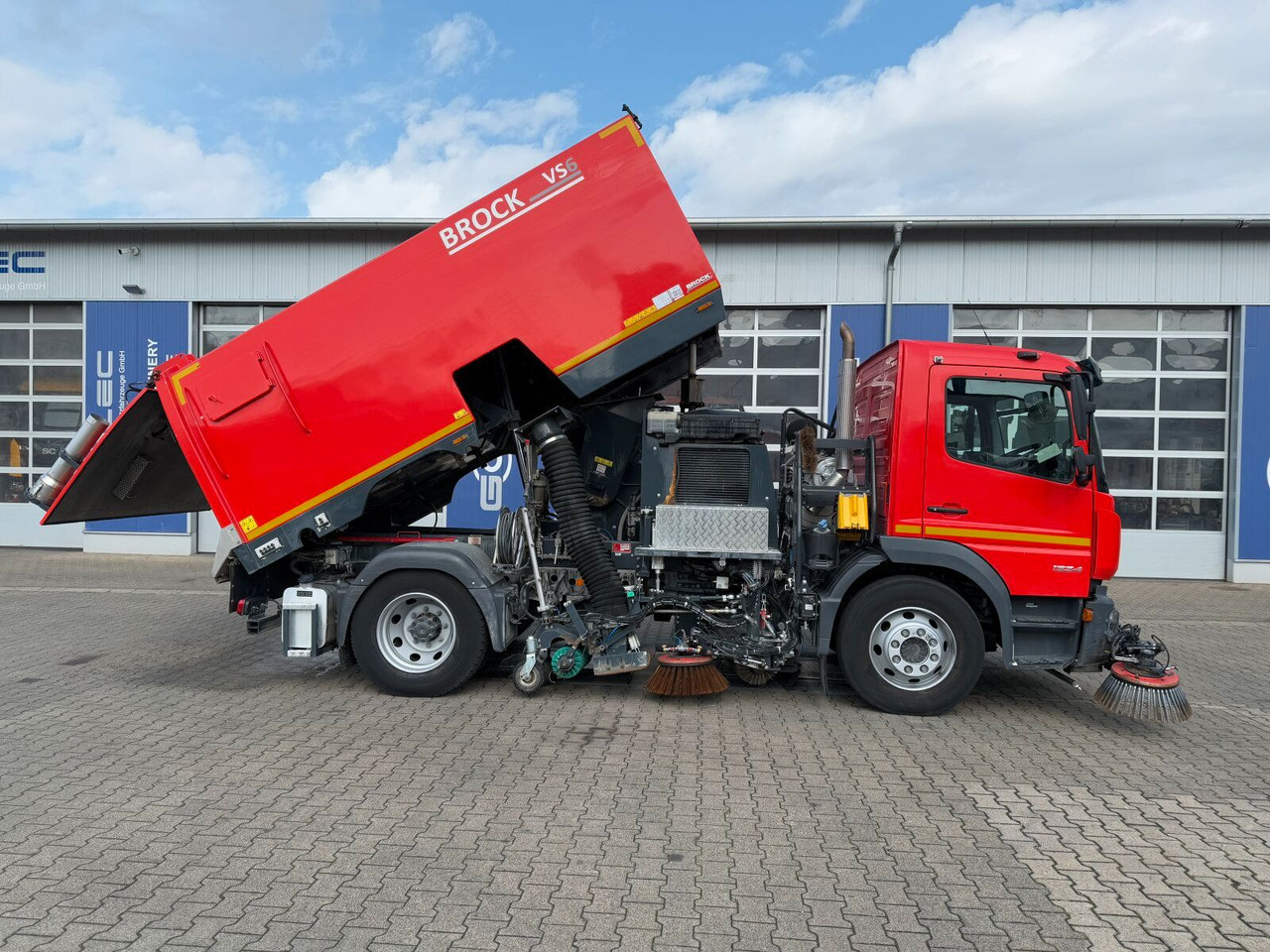 Mercedes-Benz Atego 1324 4x2 Kehrmaschine BROCK HD Anlage - Autočistilica: slika 4 Mercedes-Benz Atego 1324 4x2 Kehrmaschine BROCK HD Anlage - Autočistilica: slika 4