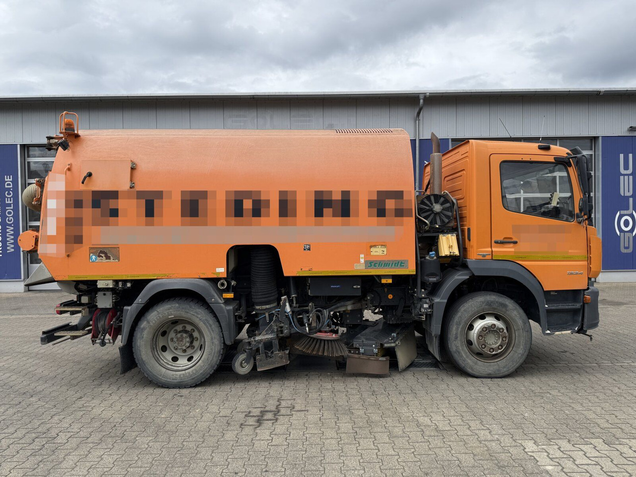 Mercedes-Benz Atego 1324 4x2 Kehrmaschine Schmidt SKF S7B 7 m³ - Autočistilica: slika 2 Mercedes-Benz Atego 1324 4x2 Kehrmaschine Schmidt SKF S7B 7 m³ - Autočistilica: slika 2
