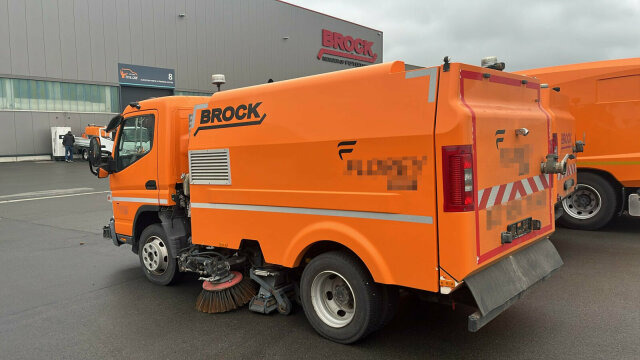 Mitsubishi Canter FUSO Kehrmaschine BROCK SL140 4 m³ - Autočistilica: slika 1 Mitsubishi Canter FUSO Kehrmaschine BROCK SL140 4 m³ - Autočistilica: slika 1