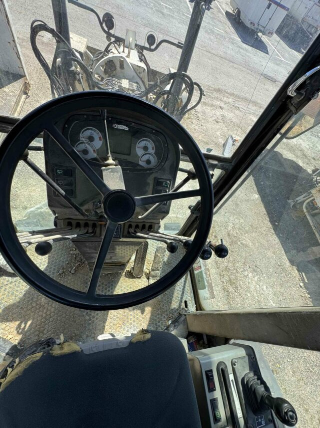 New Holland F106.6A alrrad 6x6 Grader 12 Ton - 10.700 Std - Grejder: slika 4 New Holland F106.6A alrrad 6x6 Grader 12 Ton - 10.700 Std - Grejder: slika 4