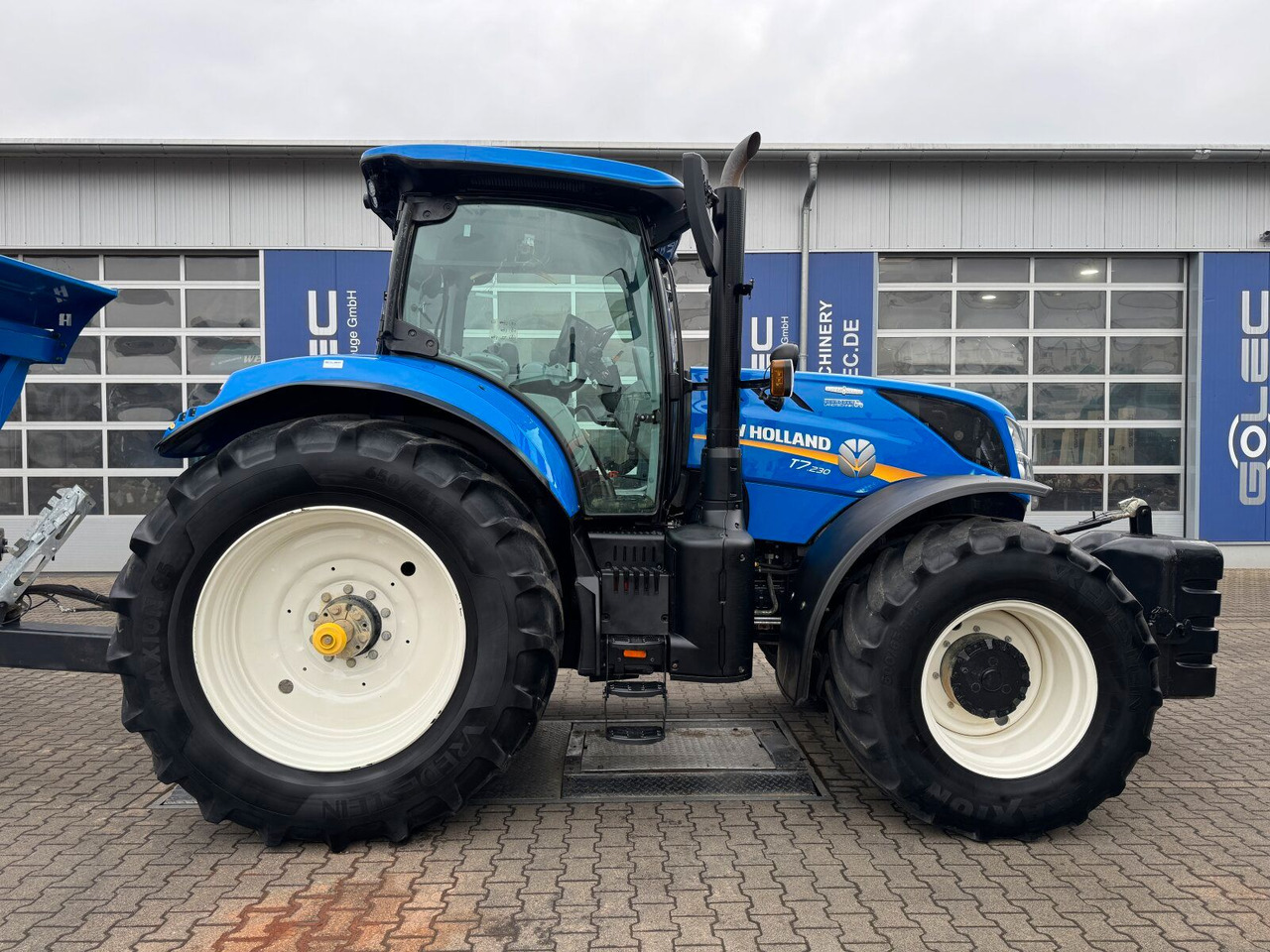 New Holland T7.230 AC 4x4 Autocommand Traktor 216 PS *Kipper - Traktor: slika 3 New Holland T7.230 AC 4x4 Autocommand Traktor 216 PS *Kipper - Traktor: slika 3