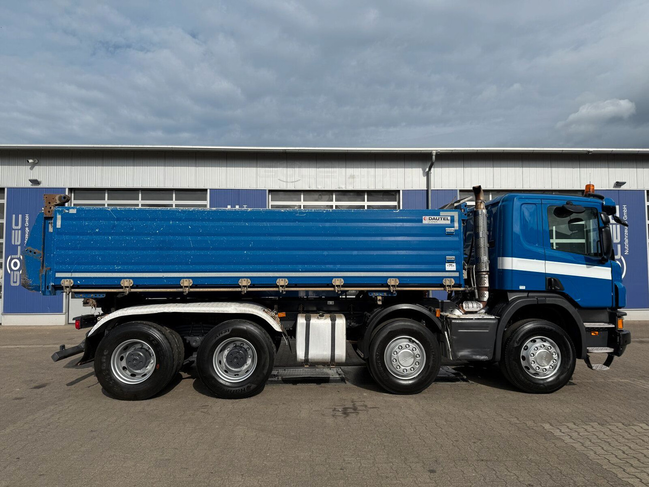 Scania P 410 8x4 Dreiseitenkipper DAUTEL - Istovarivač: slika 3 Scania P 410 8x4 Dreiseitenkipper DAUTEL - Istovarivač: slika 3