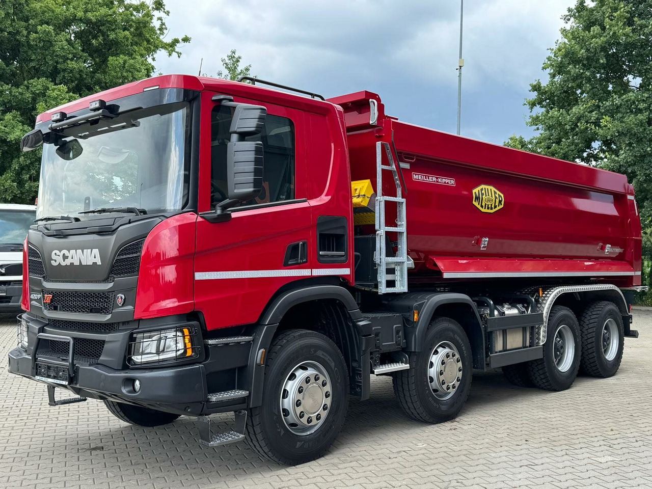 Scania P 420 8x4 Kipper Meiller Euro 6 - Kamion za utovaranje kontejnera: slika 2 Scania P 420 8x4 Kipper Meiller Euro 6 - Kamion za utovaranje kontejnera: slika 2