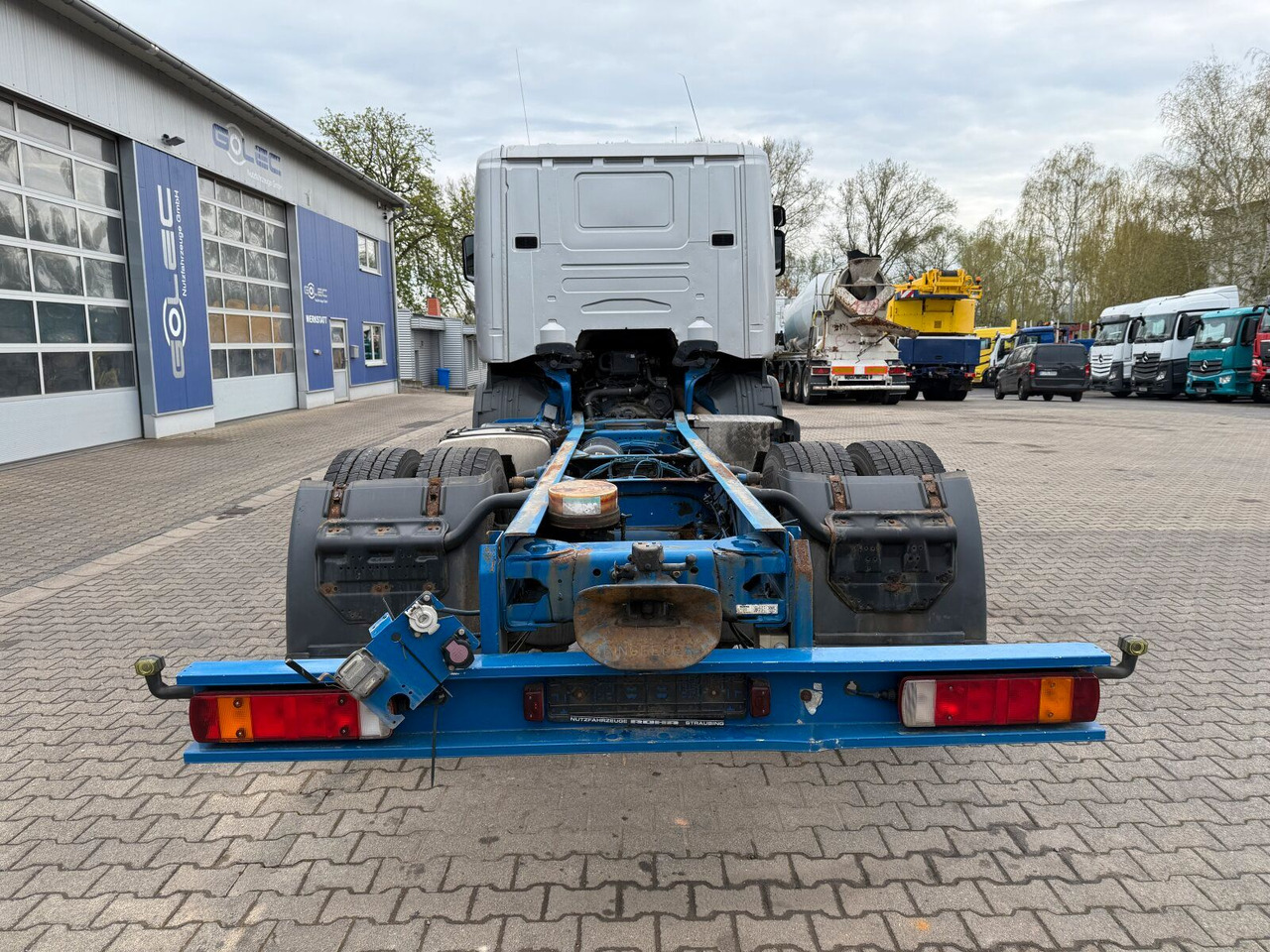 Scania R 420 Tankwagen ADR Fahrgestell Retarder Volluft - Kamion cisterna: slika 4 Scania R 420 Tankwagen ADR Fahrgestell Retarder Volluft - Kamion cisterna: slika 4