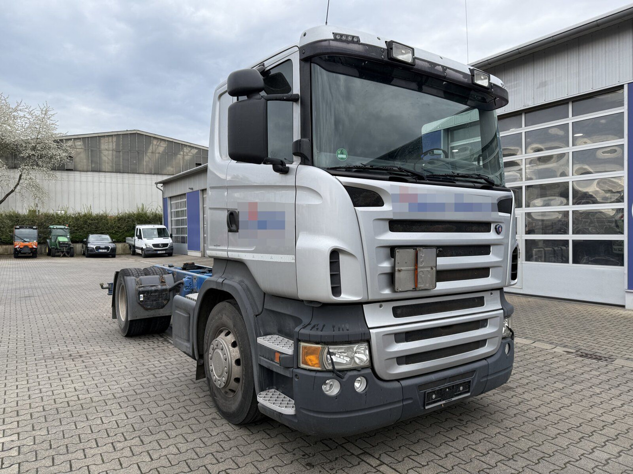 Scania R 420 Tankwagen ADR Fahrgestell Retarder Volluft - Kamion sa golom šasijom i zatvorenom kabinom: slika 1 Scania R 420 Tankwagen ADR Fahrgestell Retarder Volluft - Kamion sa golom šasijom i zatvorenom kabinom: slika 1