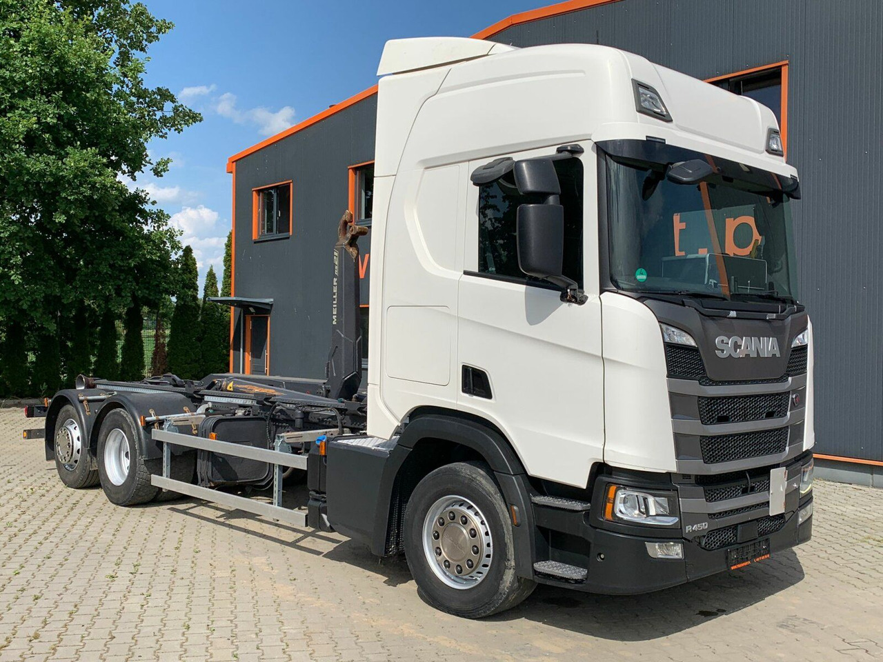 Scania R450 6x2 Abrollkipper MEILLER*Lenkachse Retarder - Kamion sa hidrauličnom kukom: slika 1 Scania R450 6x2 Abrollkipper MEILLER*Lenkachse Retarder - Kamion sa hidrauličnom kukom: slika 1