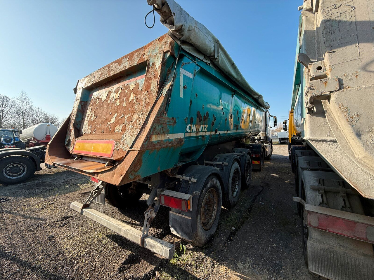 Schmitz Cargobull Sattelanhänger Kipphydraulik 3 ACHS - Poluprikolica istovarivača: slika 5 Schmitz Cargobull Sattelanhänger Kipphydraulik 3 ACHS - Poluprikolica istovarivača: slika 5