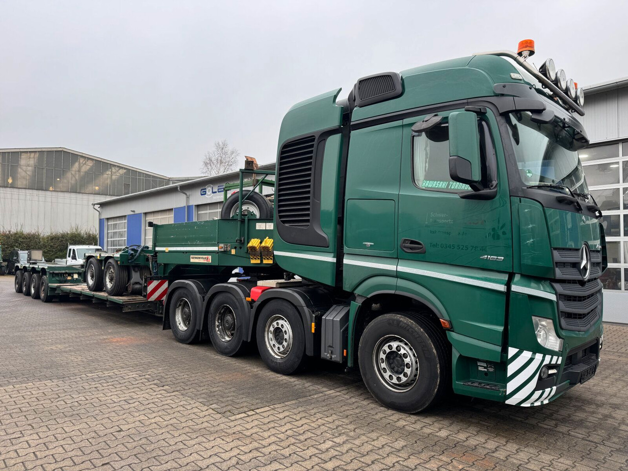 Mercedes-Benz ACTROS 4163 8x4 Schwerlast +Tieflader 4+2 *83 T - Tegljač: slika 1 Mercedes-Benz ACTROS 4163 8x4 Schwerlast +Tieflader 4+2 *83 T - Tegljač: slika 1