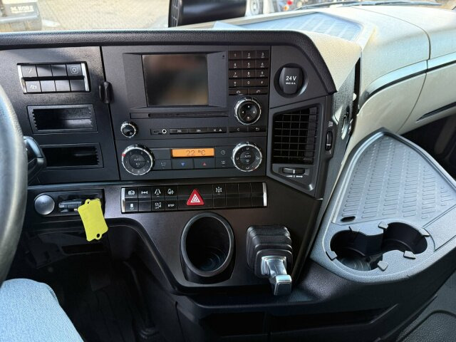 Mercedes-Benz Actros 1845 SZM 4x2 Retarder Kipph. - Tegljač: slika 3 Mercedes-Benz Actros 1845 SZM 4x2 Retarder Kipph. - Tegljač: slika 3