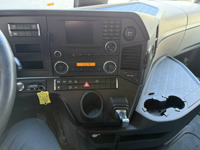 Mercedes-Benz Actros 1845 SZM 4x2 Retarder Kipph. - Tegljač: slika 3 Mercedes-Benz Actros 1845 SZM 4x2 Retarder Kipph. - Tegljač: slika 3