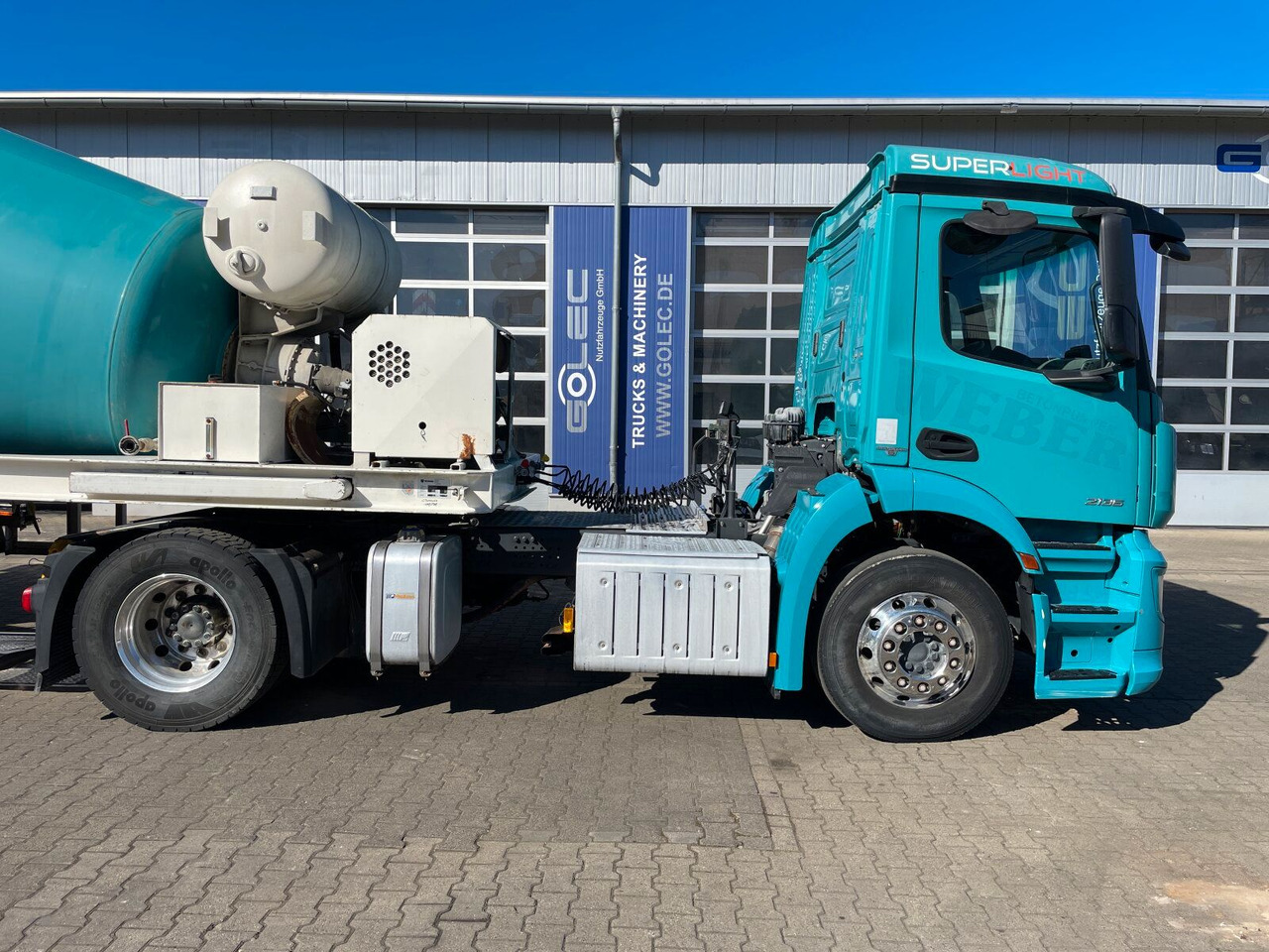 Mercedes-Benz Antos 2136 4x2 SZM Retarder Kipphyd. *Betonaufl. - Tegljač: slika 2 Mercedes-Benz Antos 2136 4x2 SZM Retarder Kipphyd. *Betonaufl. - Tegljač: slika 2
