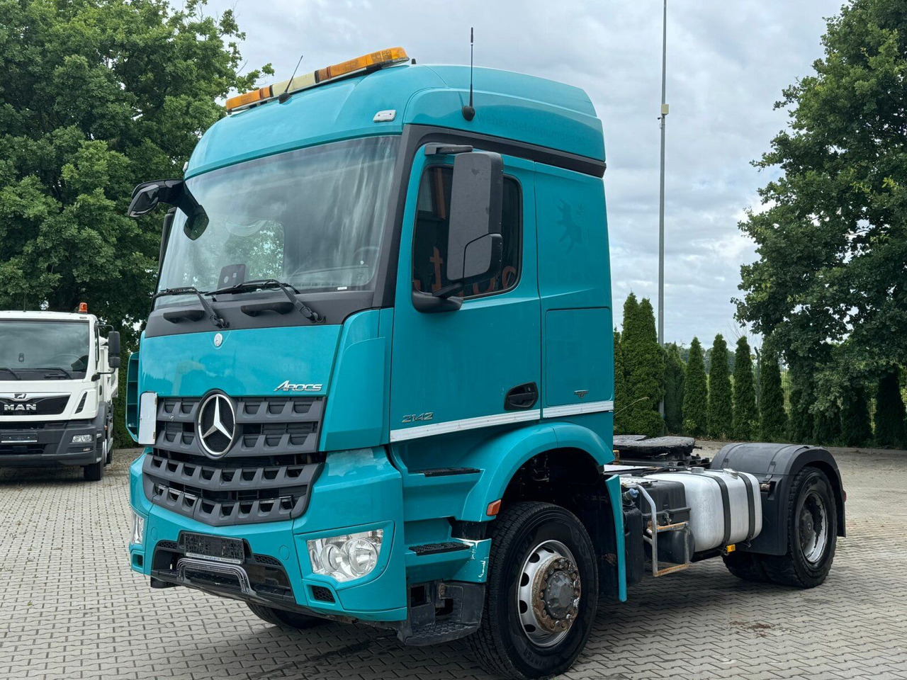 Mercedes-Benz Arocs 2142 4x4H SZM Euro 6 Kipphydraulik - Tegljač: slika 2 Mercedes-Benz Arocs 2142 4x4H SZM Euro 6 Kipphydraulik - Tegljač: slika 2
