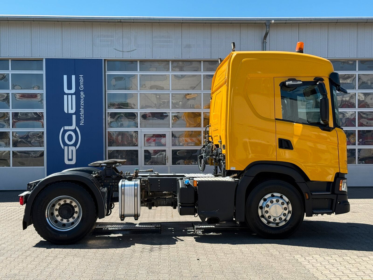 Scania G450 4x2 Euro 6 SZM Kipphydraulik Blatt/ Luft - Tegljač: slika 2 Scania G450 4x2 Euro 6 SZM Kipphydraulik Blatt/ Luft - Tegljač: slika 2