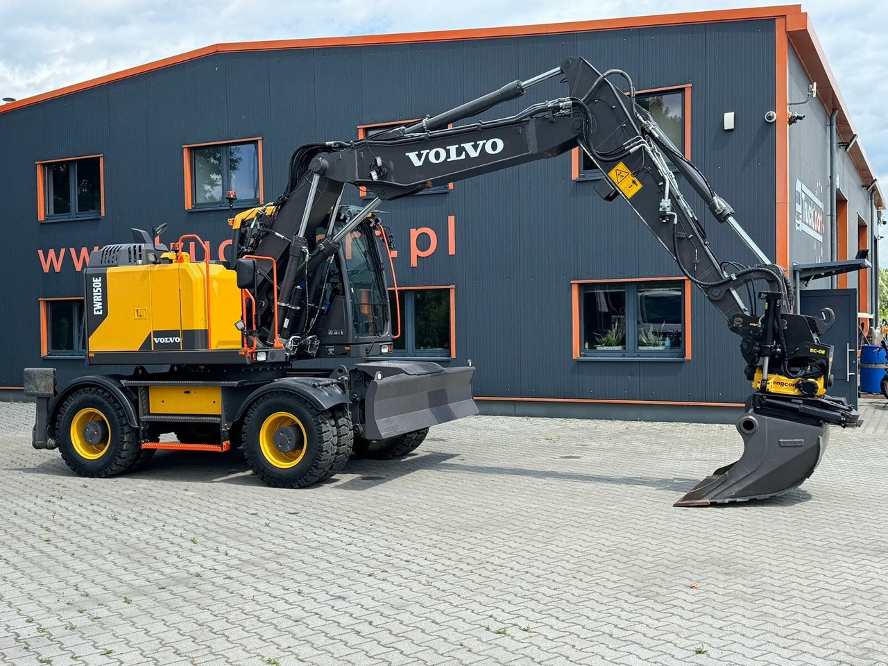 Volvo EWR150E Mobilbagger mit ROTATOR ENCONG EC319 - Bager točkaš: slika 4 Volvo EWR150E Mobilbagger mit ROTATOR ENCONG EC319 - Bager točkaš: slika 4