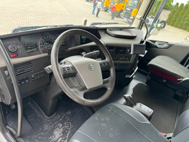 Volvo FH 540 6x2 Abrollkipper MEILLER RK 26.67 - Kamion sa hidrauličnom kukom: slika 2 Volvo FH 540 6x2 Abrollkipper MEILLER RK 26.67 - Kamion sa hidrauličnom kukom: slika 2