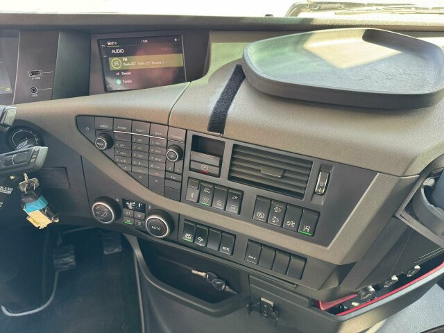 Volvo FH 540 6x2 Abrollkipper MEILLER RK 26.67 - Kamion sa hidrauličnom kukom: slika 4 Volvo FH 540 6x2 Abrollkipper MEILLER RK 26.67 - Kamion sa hidrauličnom kukom: slika 4