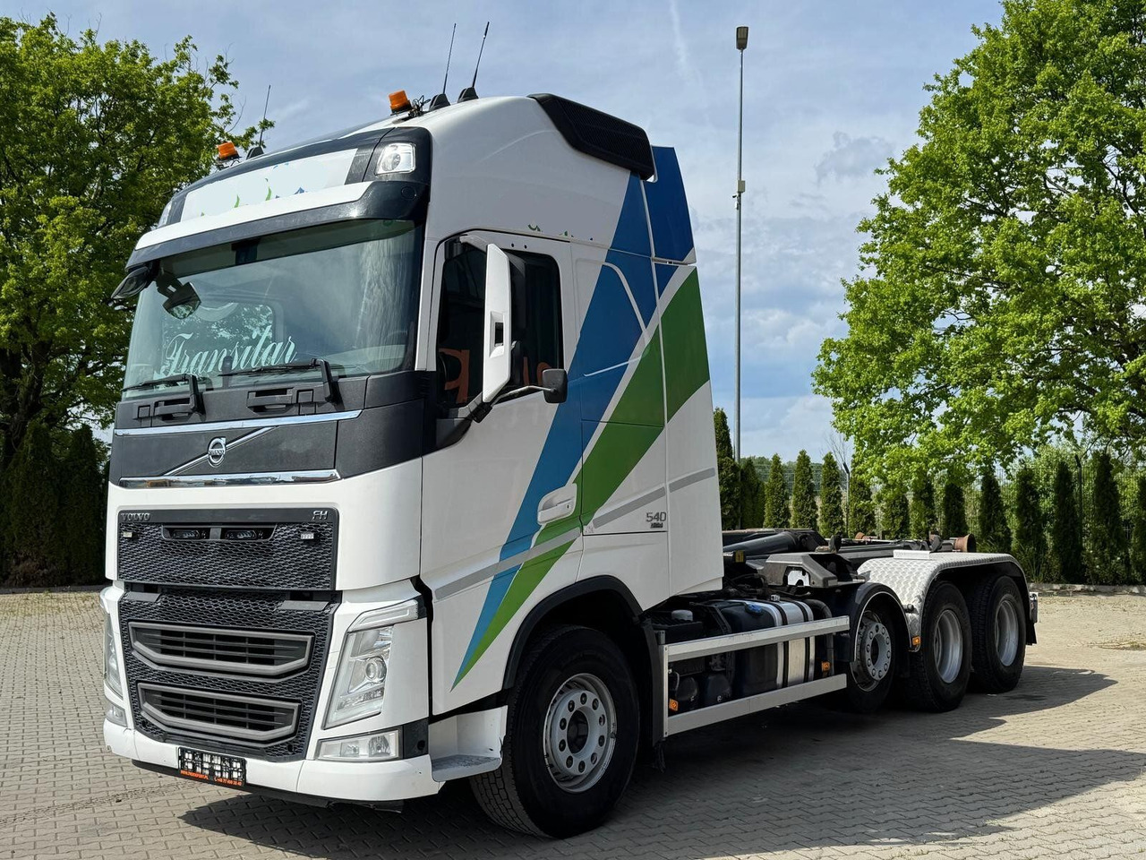Volvo FH 540 8x4 Abrollkipper MEILLER RK 26.67 - Kamion sa hidrauličnom kukom: slika 2 Volvo FH 540 8x4 Abrollkipper MEILLER RK 26.67 - Kamion sa hidrauličnom kukom: slika 2