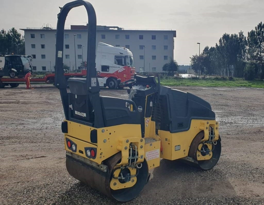Bomag BW 100 AD M-5 - Valjak za puteve: slika 2 Bomag BW 100 AD M-5 - Valjak za puteve: slika 2