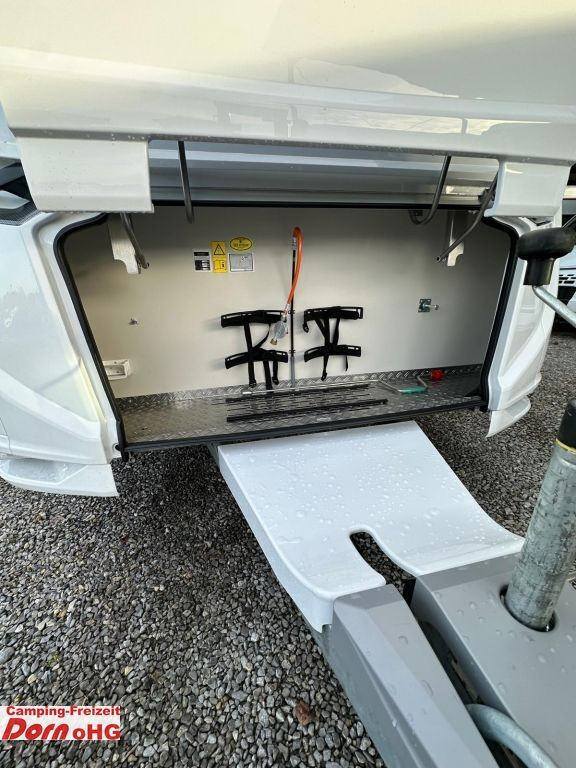 Knaus Azur 500 FU ehem. Messefahrzeug - Kamp prikolica: slika 5 Knaus Azur 500 FU ehem. Messefahrzeug - Kamp prikolica: slika 5