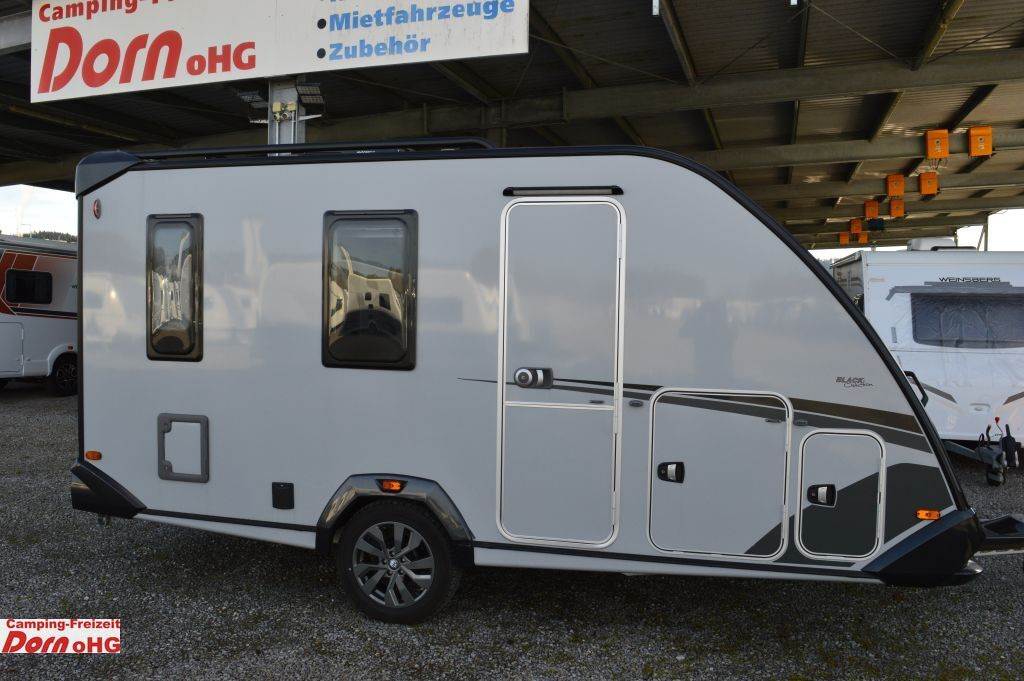 Knaus Sport&Fun 480 QL Black Selection Dachklima - Kamp prikolica: slika 1 Knaus Sport&Fun 480 QL Black Selection Dachklima - Kamp prikolica: slika 1