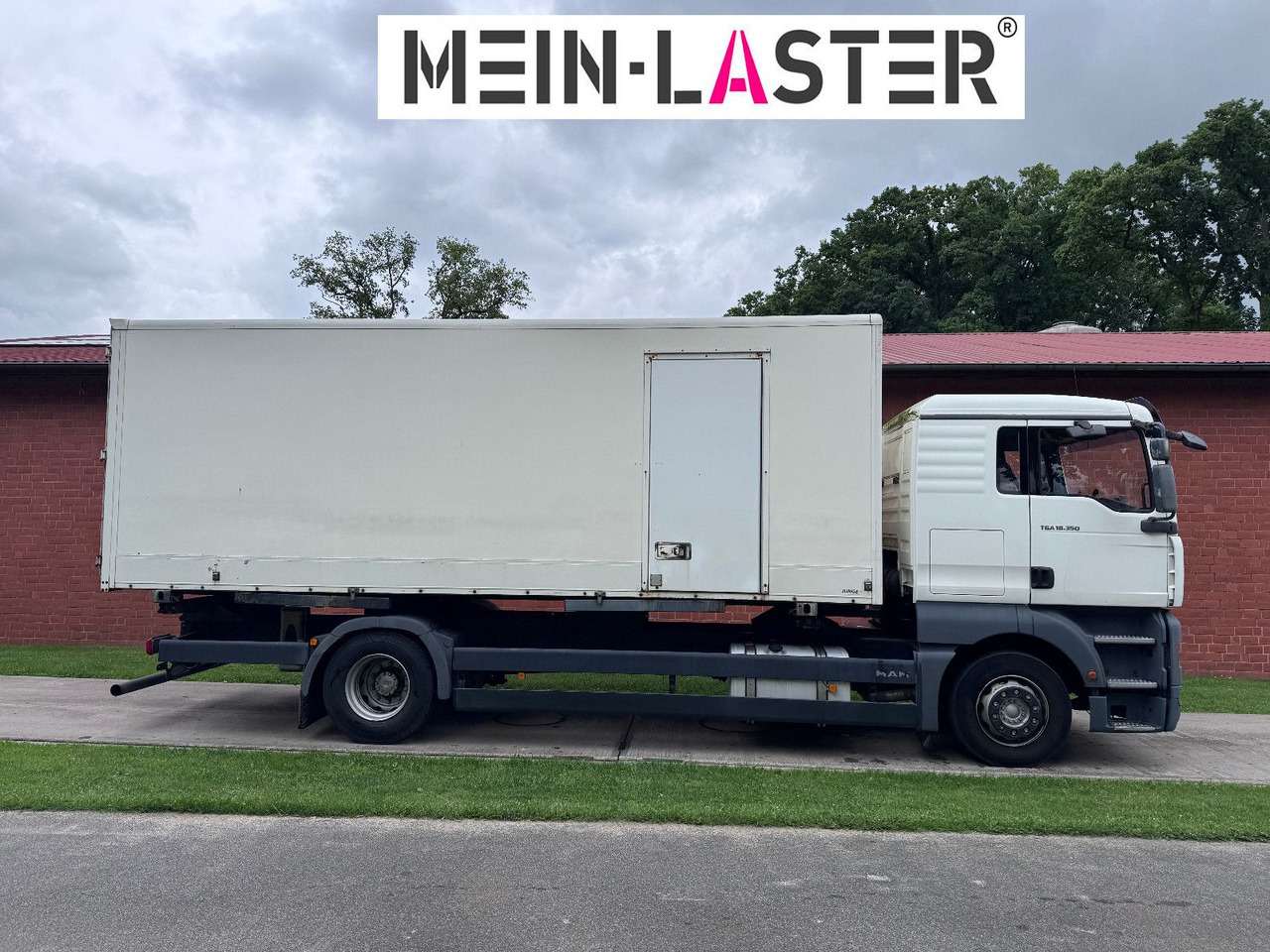 MAN TGA 18.350 BDF 5 Sitzer Klima nur 209.380 km - Kamion sa zatvorenim sandukom: slika 3 MAN TGA 18.350 BDF 5 Sitzer Klima nur 209.380 km - Kamion sa zatvorenim sandukom: slika 3