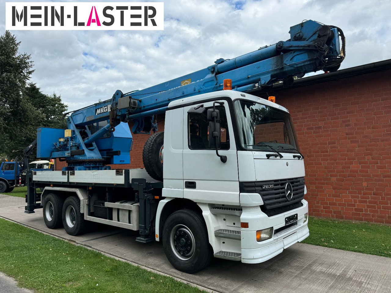 Mercedes-Benz 3335 V6 MKG 550 Ta2-a2 -46m 420 kg Funk - Kamion sa dizalicom: slika 3 Mercedes-Benz 3335 V6 MKG 550 Ta2-a2 -46m 420 kg Funk - Kamion sa dizalicom: slika 3