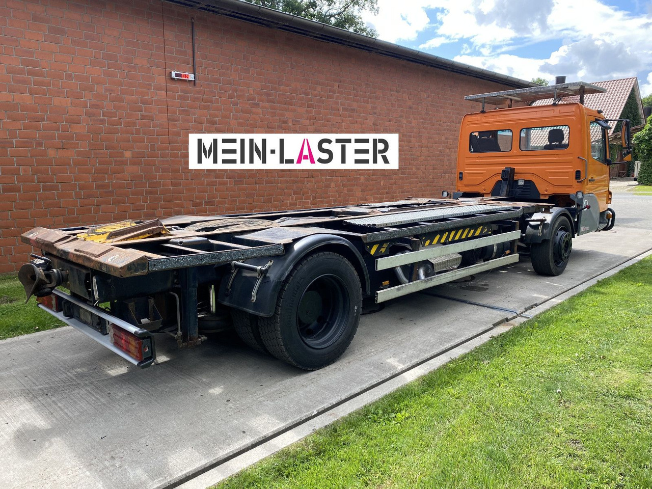 Mercedes-Benz Kamag Wiesel Umsetzter Sattelplatte - Kamion za prevoz kontejnera/ Kamion sa promenjivim sandukom: slika 3 Mercedes-Benz Kamag Wiesel Umsetzter Sattelplatte - Kamion za prevoz kontejnera/ Kamion sa promenjivim sandukom: slika 3
