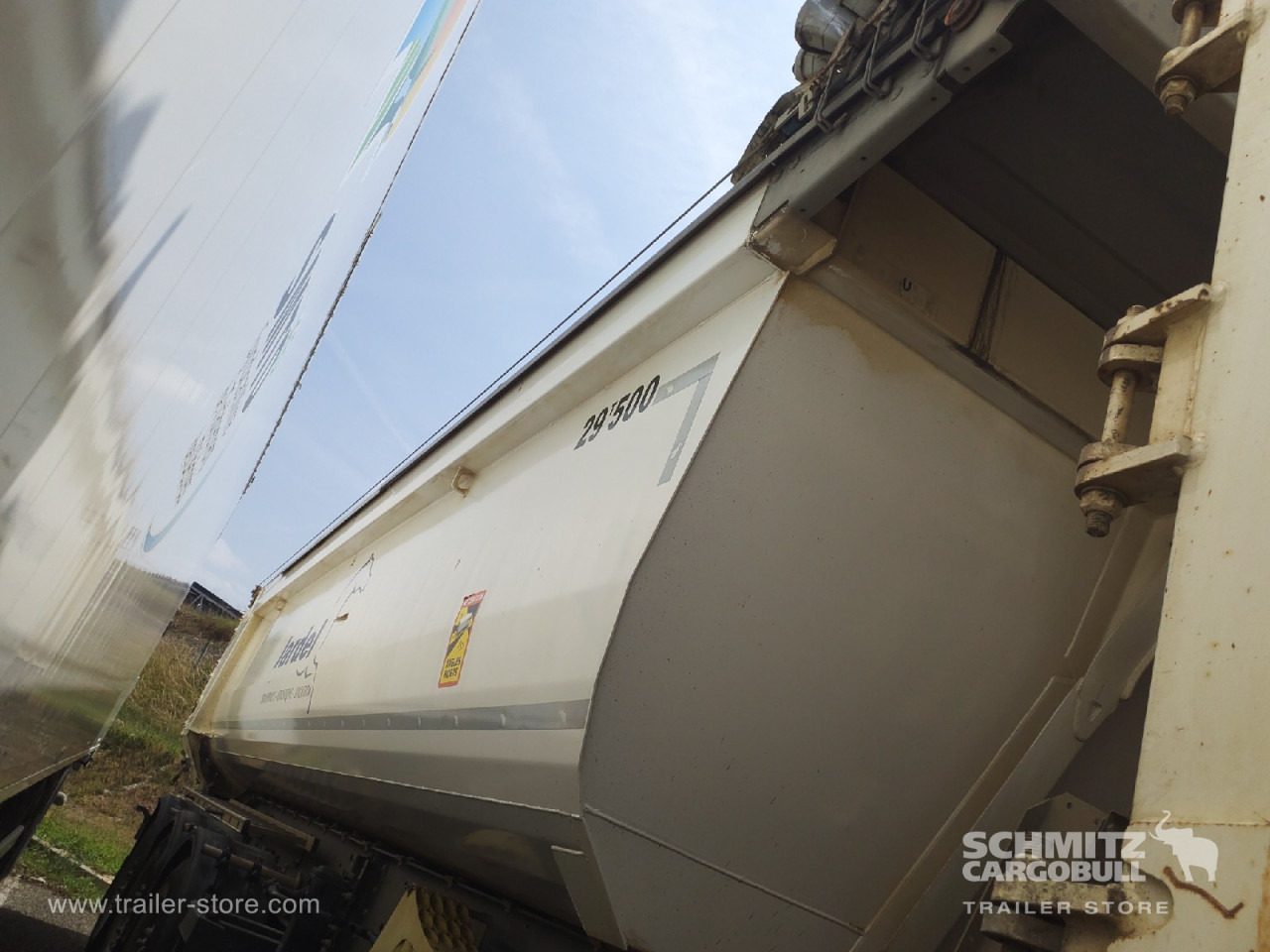 SCHMITZ Tipper Steel half pipe body 24m³ - Poluprikolica istovarivača: slika 1 SCHMITZ Tipper Steel half pipe body 24m³ - Poluprikolica istovarivača: slika 1