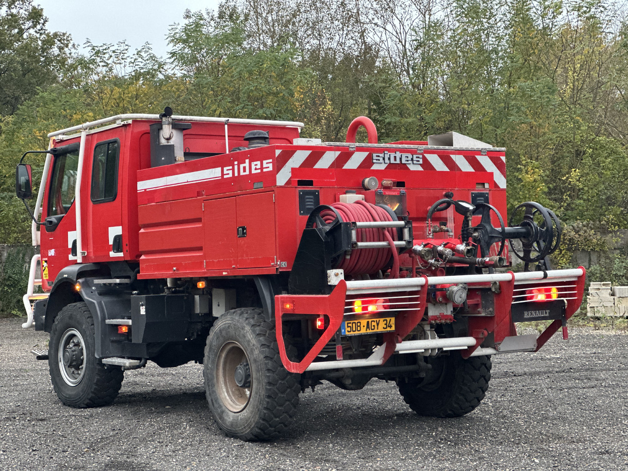 RENAULT Midlum 220 4x4 - Vatrogasni kamion: slika 4 RENAULT Midlum 220 4x4 - Vatrogasni kamion: slika 4