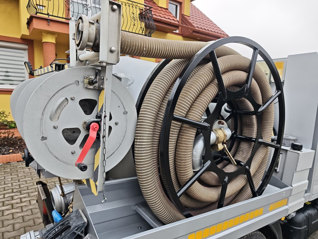 Vakuumska cisterna Renault Maxity Kanalreiniger Hydrocureur Saugwagen: slika 33 Vakuumska cisterna Renault Maxity Kanalreiniger Hydrocureur Saugwagen: slika 33