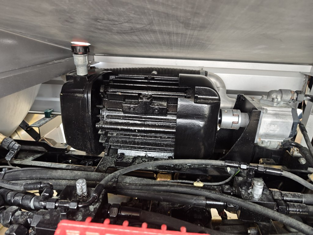 Vakuumska cisterna Renault Maxity Kanalreiniger Hydrocureur Saugwagen: slika 28 Vakuumska cisterna Renault Maxity Kanalreiniger Hydrocureur Saugwagen: slika 28