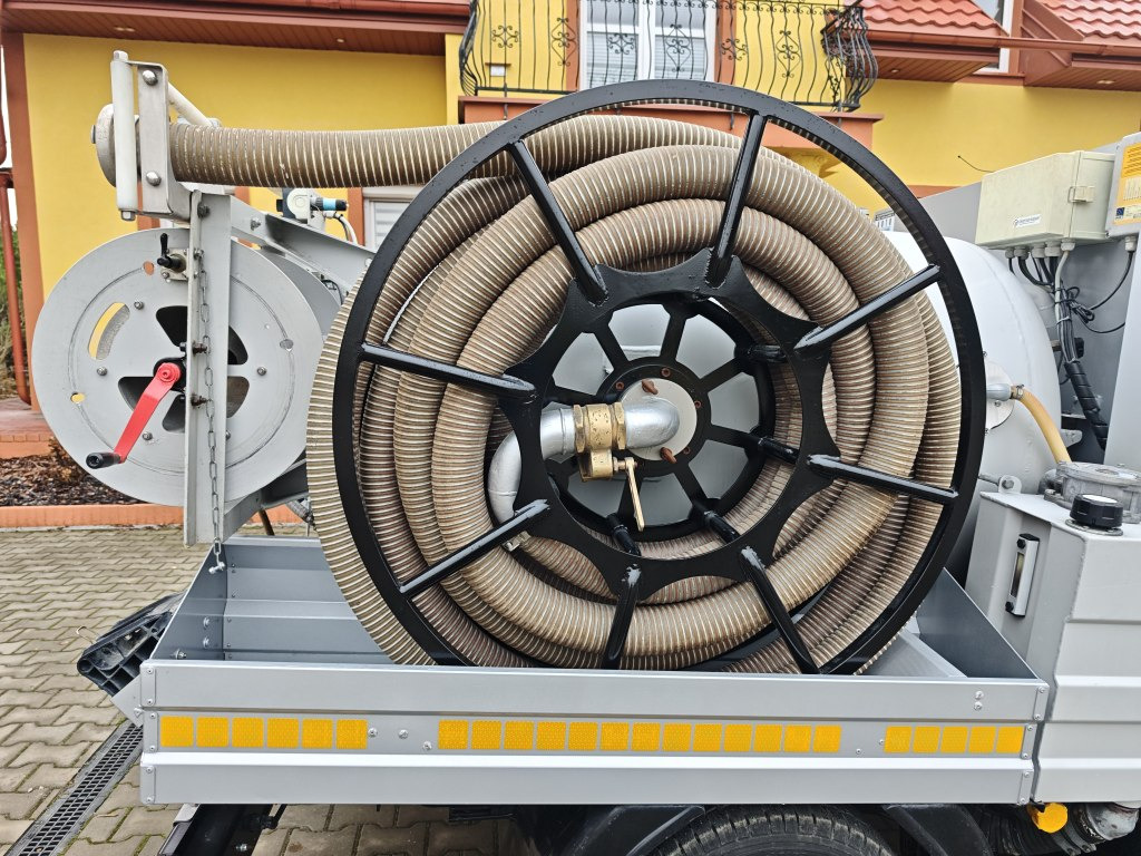 Vakuumska cisterna Renault Maxity Kanalreiniger Hydrocureur Saugwagen: slika 32 Vakuumska cisterna Renault Maxity Kanalreiniger Hydrocureur Saugwagen: slika 32