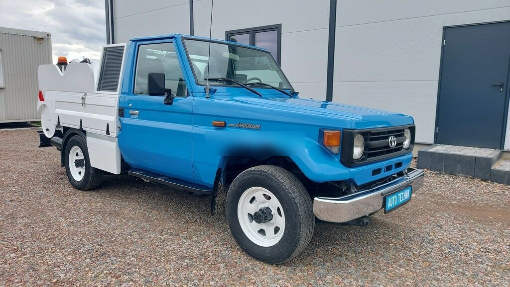 Toyota Land Cruiser COMBI HYDRO CLEANER 4x4 - Vakuumska cisterna: slika 2 Toyota Land Cruiser COMBI HYDRO CLEANER 4x4 - Vakuumska cisterna: slika 2