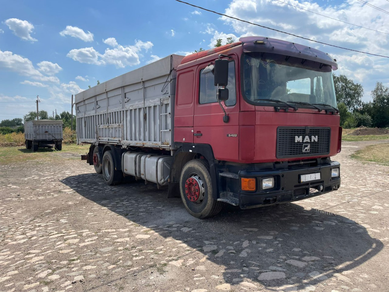 MAN 25.422 - Kamion sa tovarnim sandukom: slika 1 MAN 25.422 - Kamion sa tovarnim sandukom: slika 1