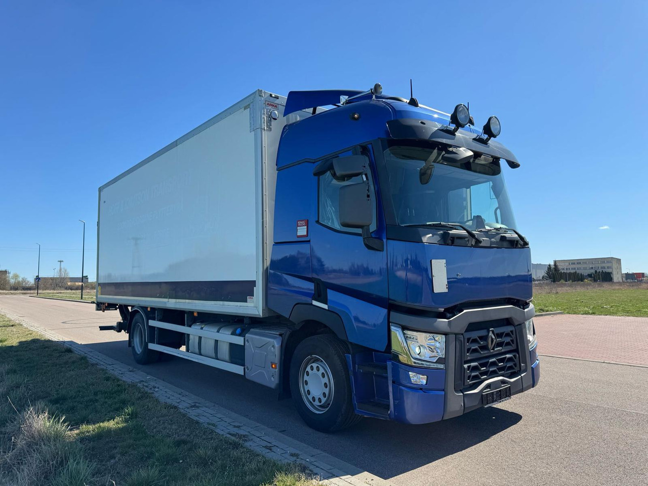 Kamion sa zatvorenim sandukom RENAULT T380: slika 15